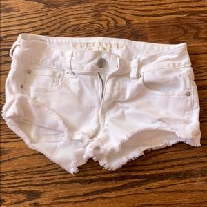 NO STAINS white american eagle denim shorts